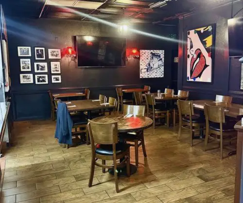 Dining area at Giorgios at Parkway Buellton, CA