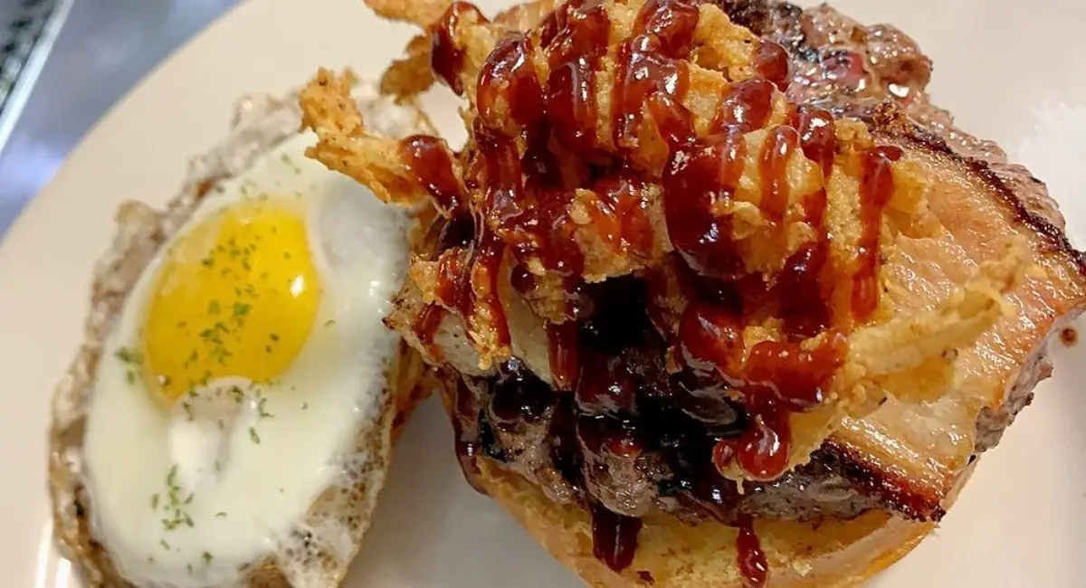 The Junction Burger at Public House in Manassas, Virginia