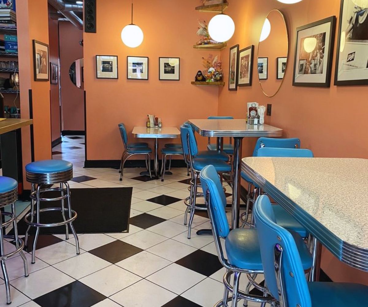 dining area at Lachele's Fine Foods in Des Moines, Iowa