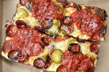 detroit-style pizza at jay's artisan pizza in buffalo ny