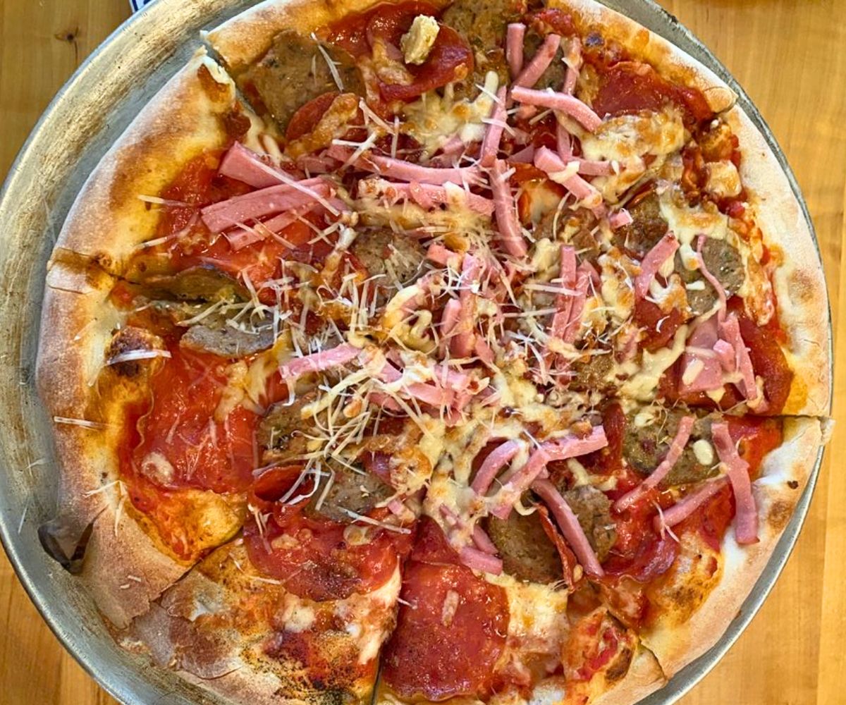 Carne Pizza at Central Pizza & Bar in Lafayette, Louisiana