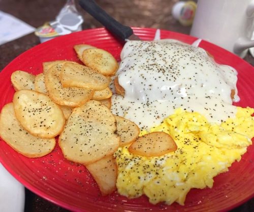 country fried steak at lisa's fifth street diner in bowling green, ky