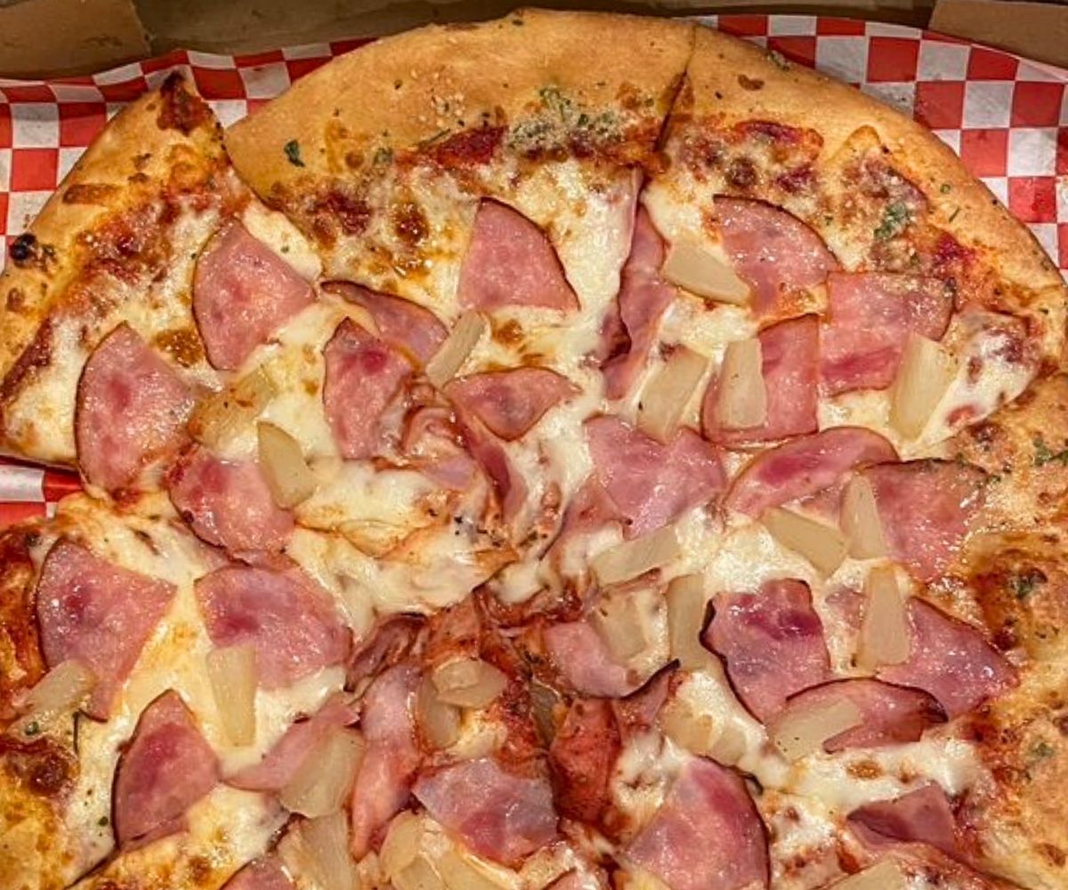 Hawaiian at Louie's in Layton, Utah