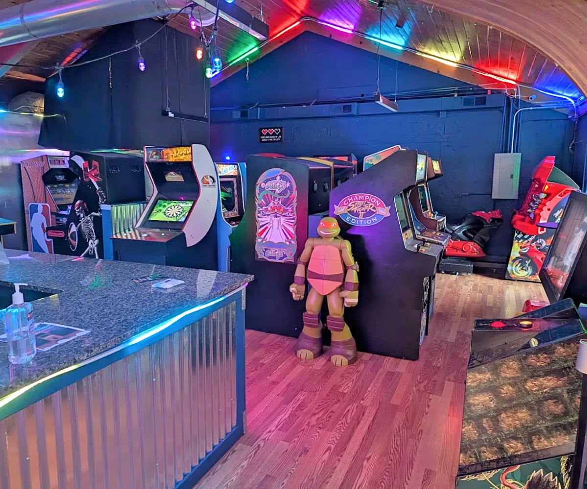 arcade at Louie's in Layton, Utah