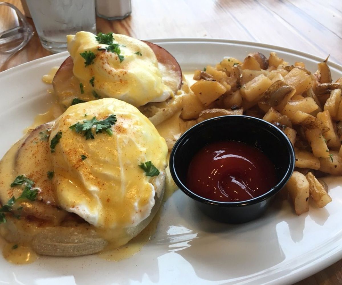 Eggs Benedict at My Dog Duke's Diner in Lynchburg, Virginia