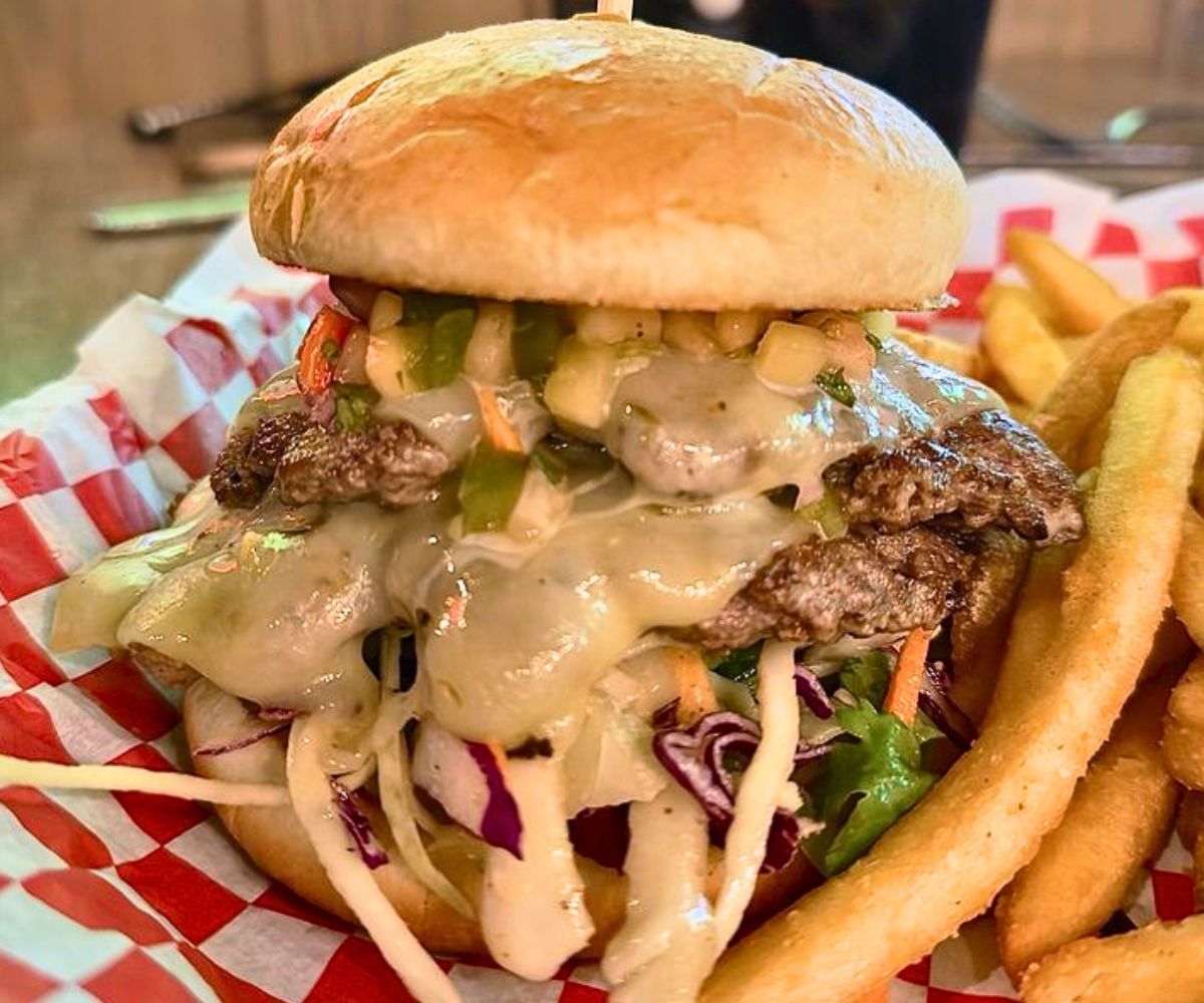 Maui Burger at Lola's in Roswell, Georgia