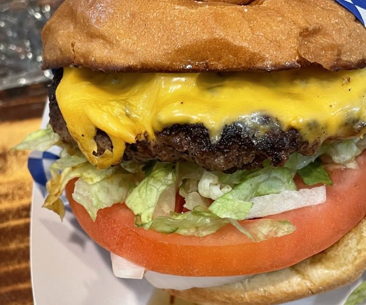 Farmhouse Burger at Farmer's Table in Newport News, Virginia