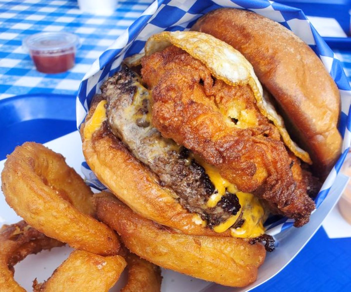 Foghorn Leghorn Burger at Farmer's Table in Newport News, Virginia