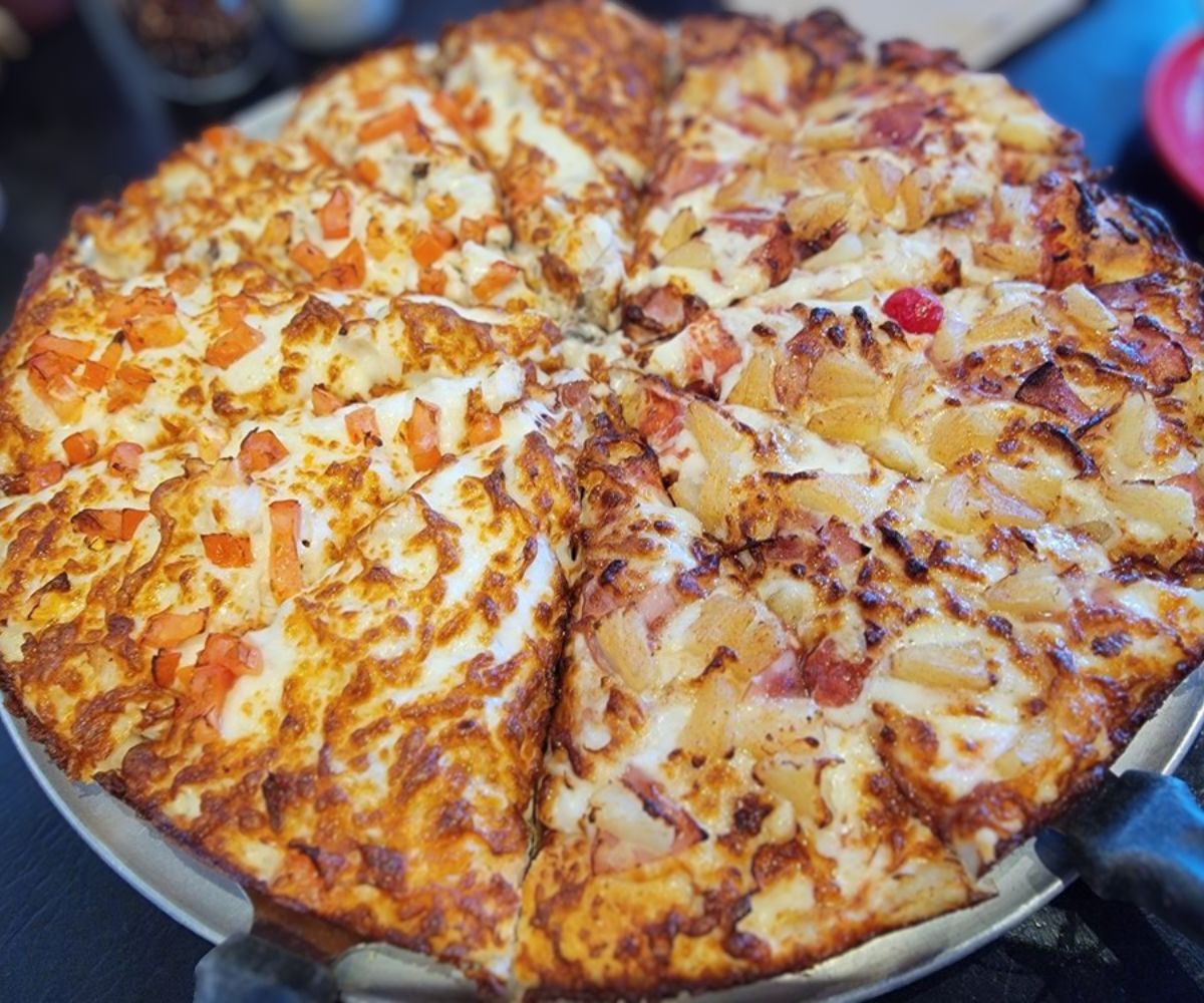 pizza at C.A. Sarducci's Pizzeria in Gulfport, MS