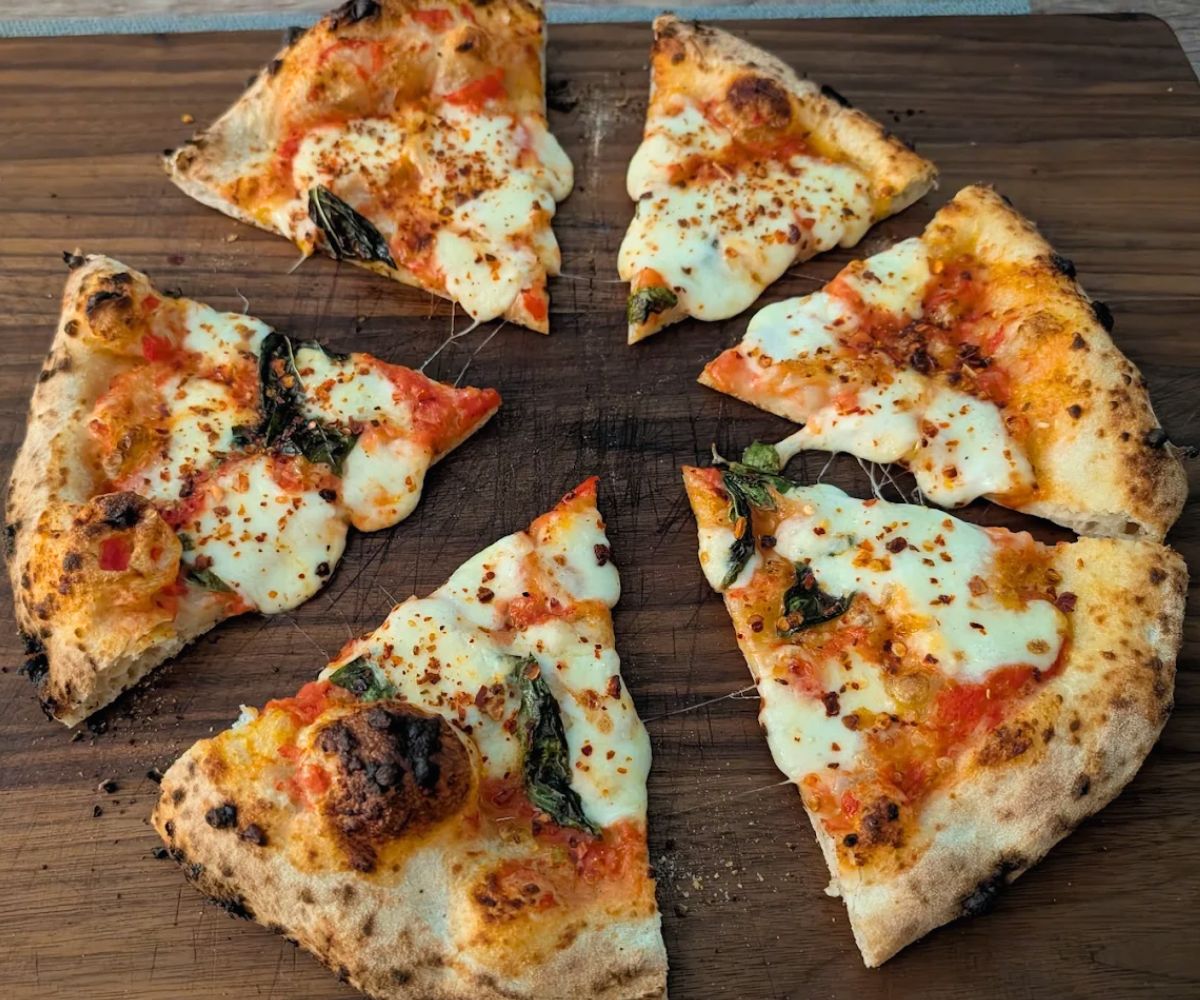 margherita pizza at jays artisan pizza in buffalo, new york