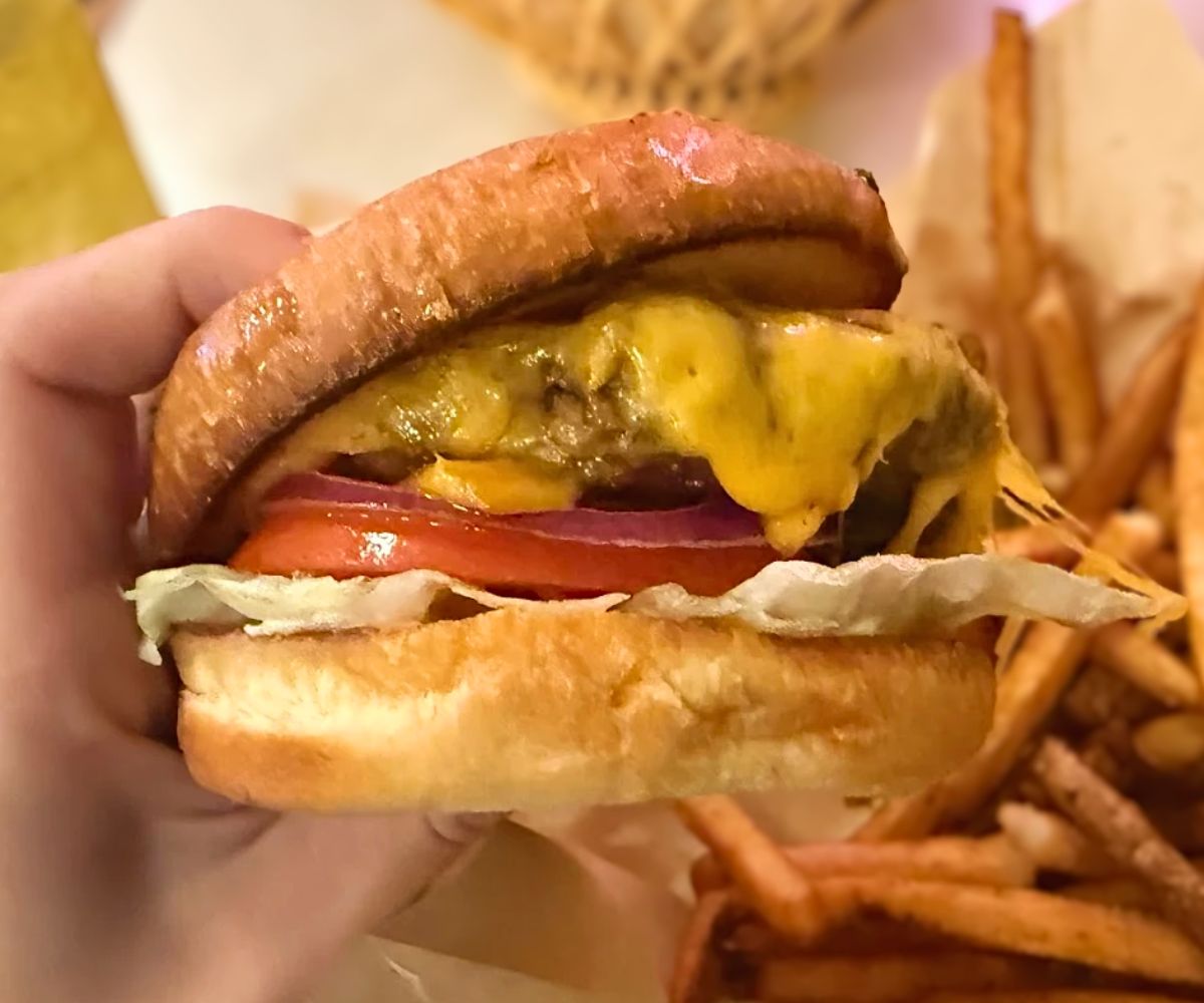 cheeseburger at The Burger Dive in Billings, Montana