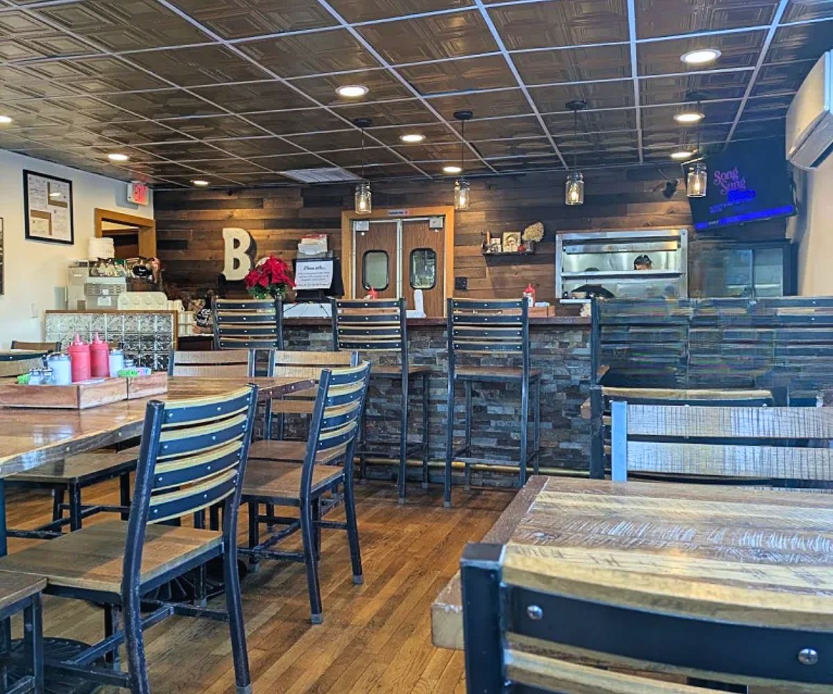 dining area at The Breakfast Club in Manchester, NH