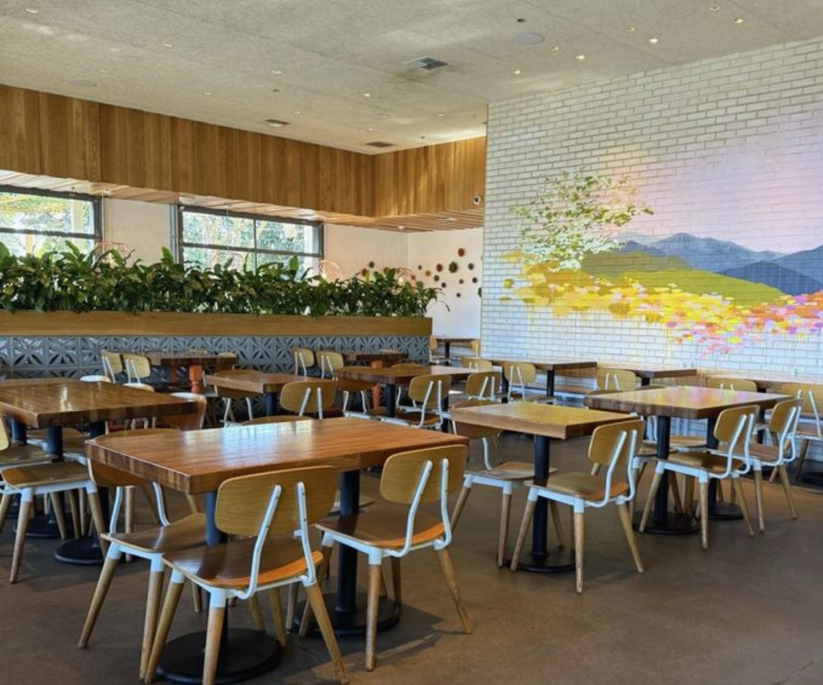 dining area at heirloom in fresno, ca