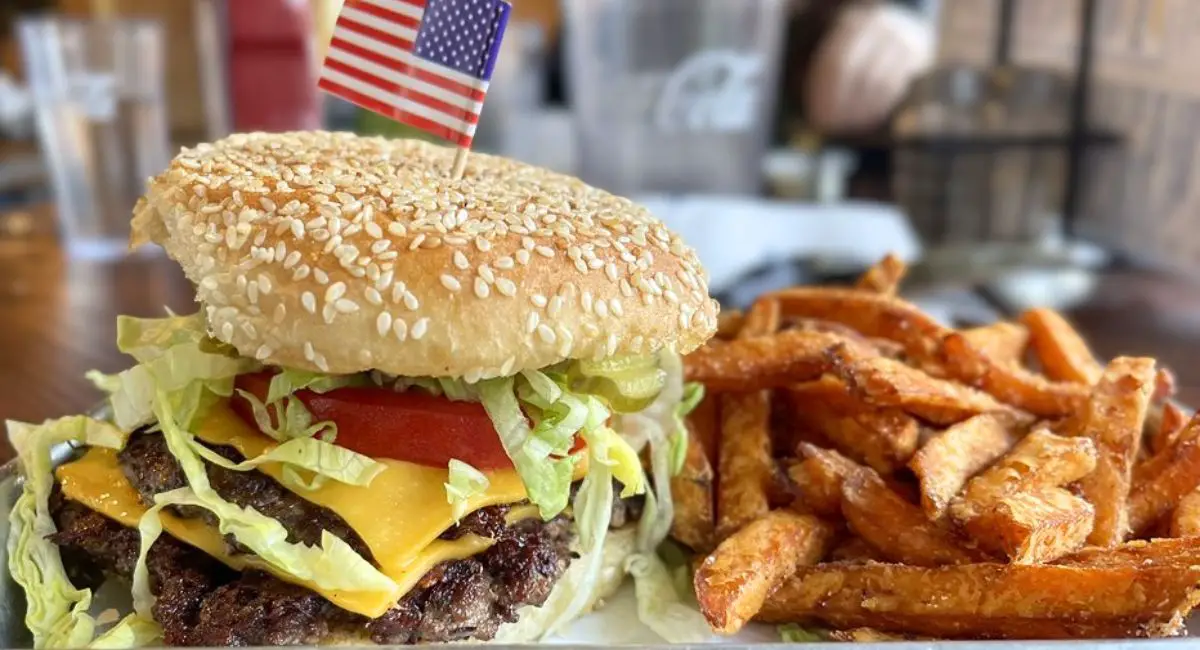 barbruger at Heavy's in Charleston, SC