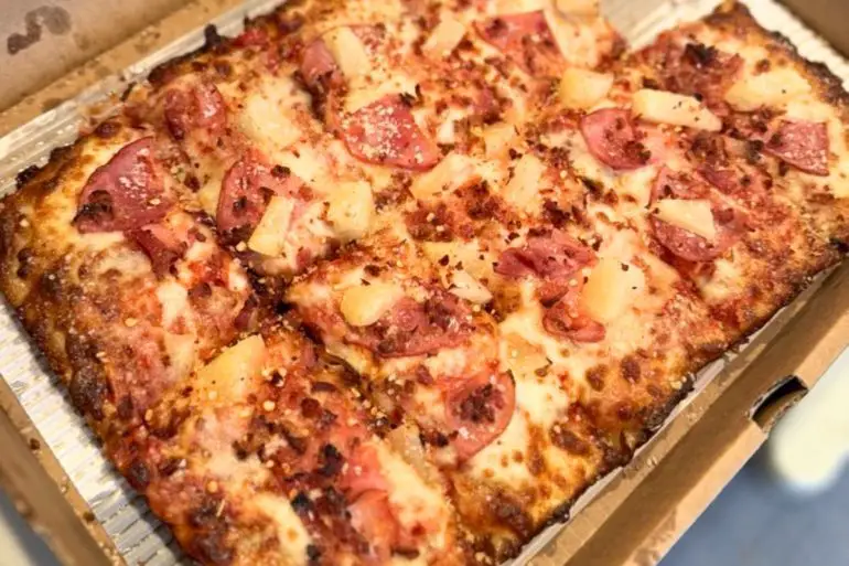 Hawaiian Pizza at Johnny Z's in St. Clair Shores, MI