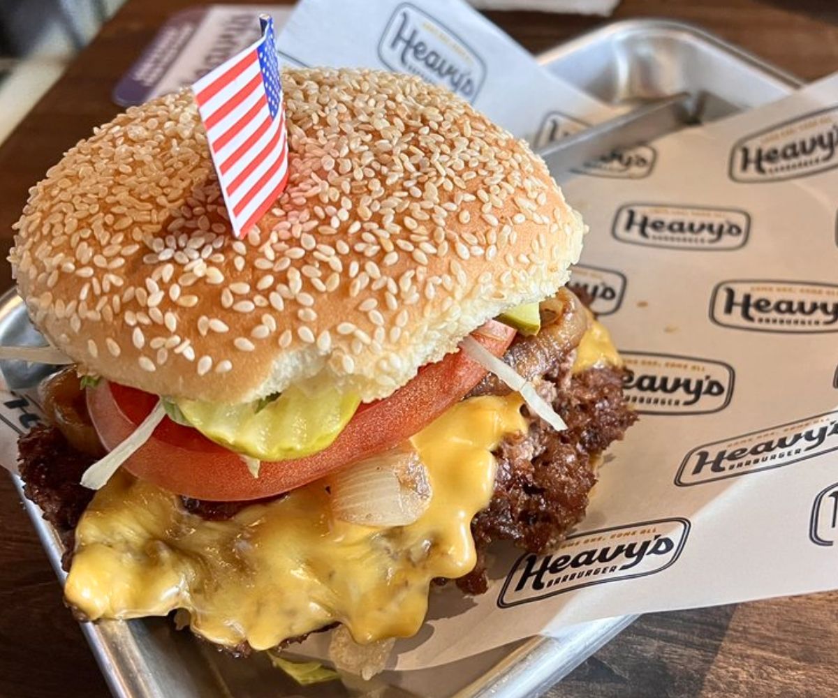 Cheeseburger at Heavy's in Charleston, South Carolina