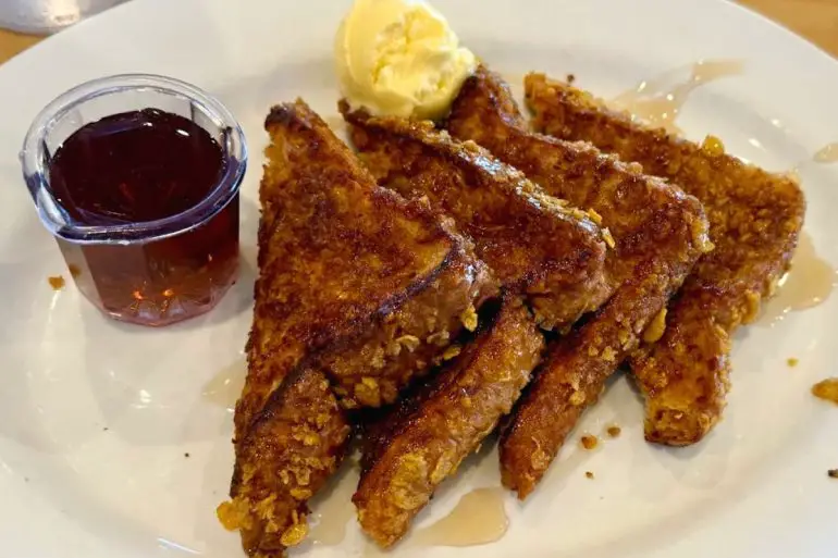 crunchy french toast at wildberries in mesa arizona