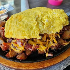 Horseshoe Skillet at Lucky Brunch in Sterling Heights, Michigan
