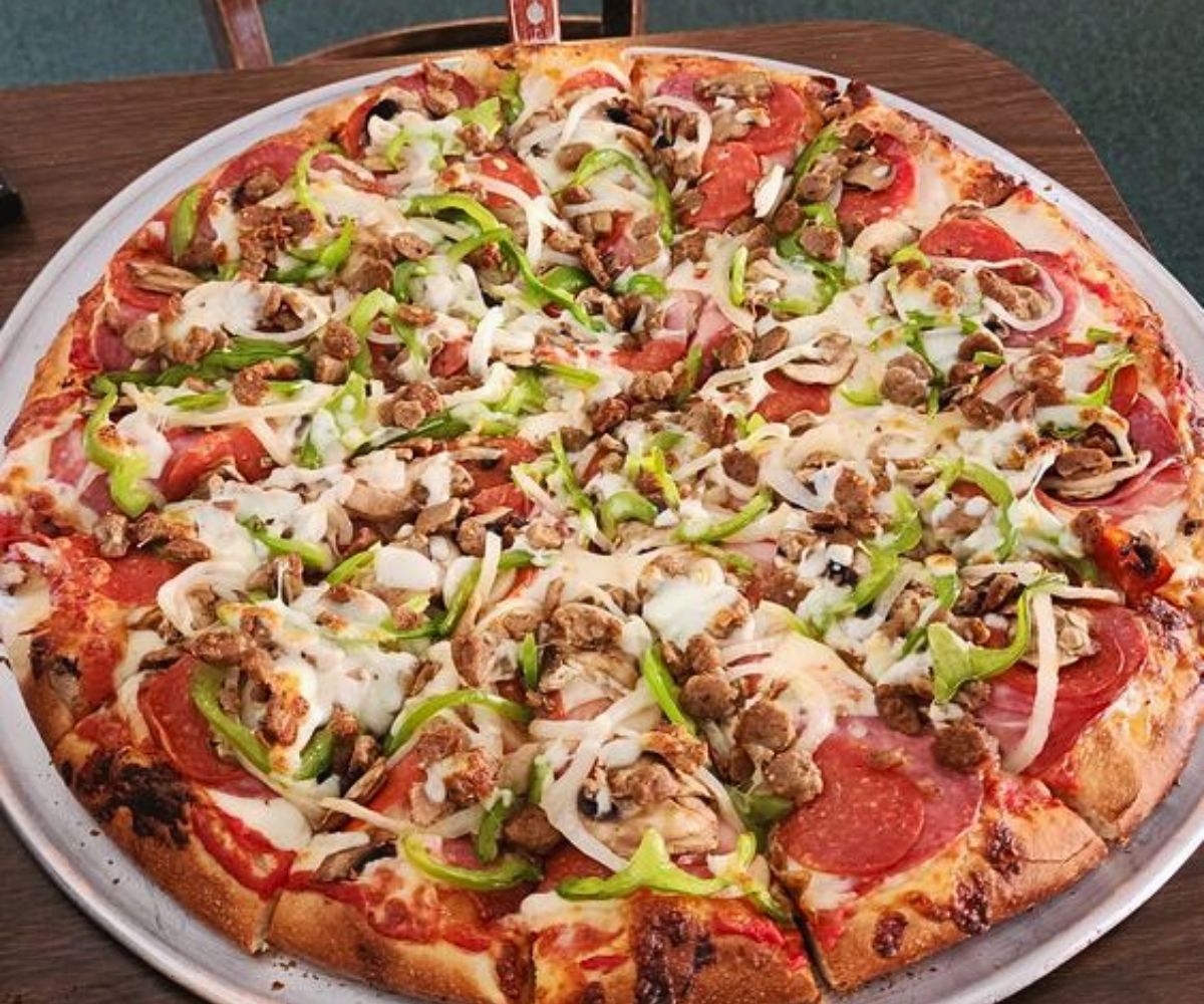 combo pizza at Franco's pizza in Lodi, CA