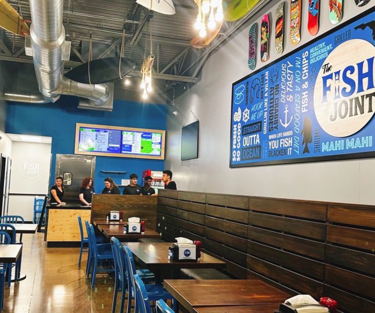 Dining Area at The Fish Joint in Coral Springs, FL