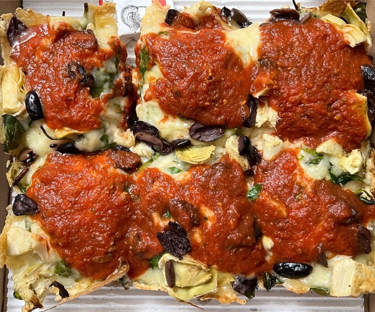 Vegan Super Greek Pizza at Quarantino's in Grand Rapids, Michigan