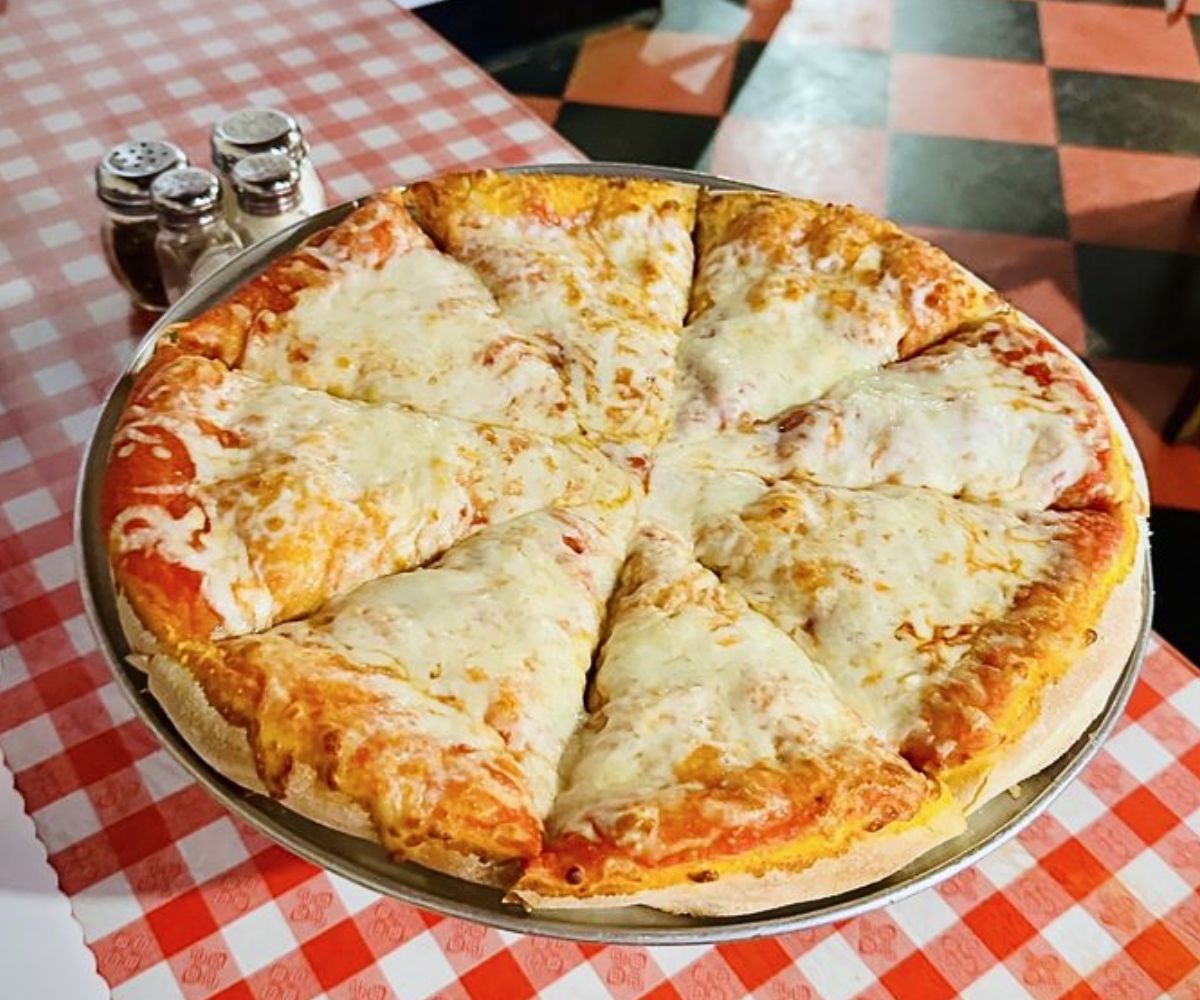 Cheese Pizza at Alfredo's Pizza and Pasta in San Bernardino, California