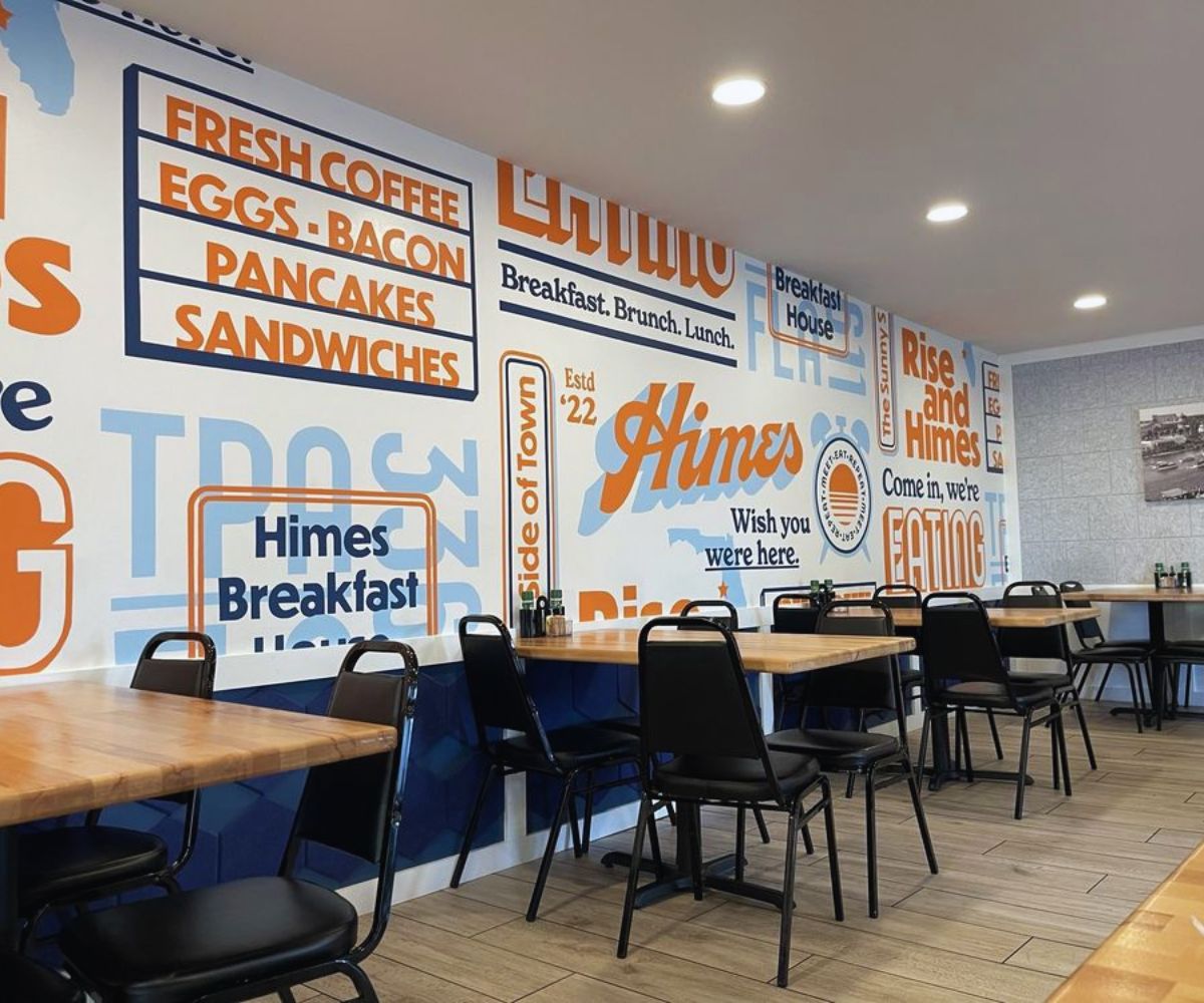 dining area at himes breakfast house in Tampa, FL