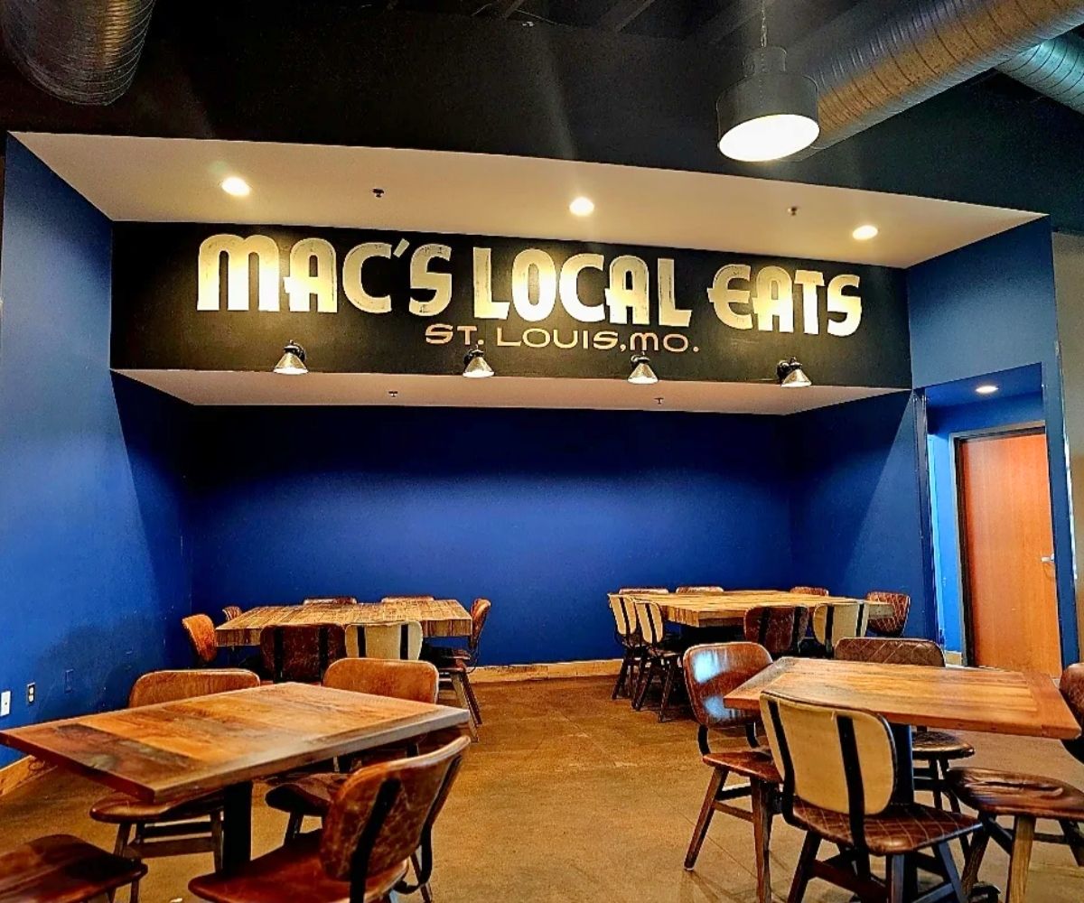 dining area at Mac's in St. Louis, Missouri