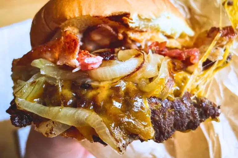 Samburger at Mess Hall in Wilmington, North Carolina