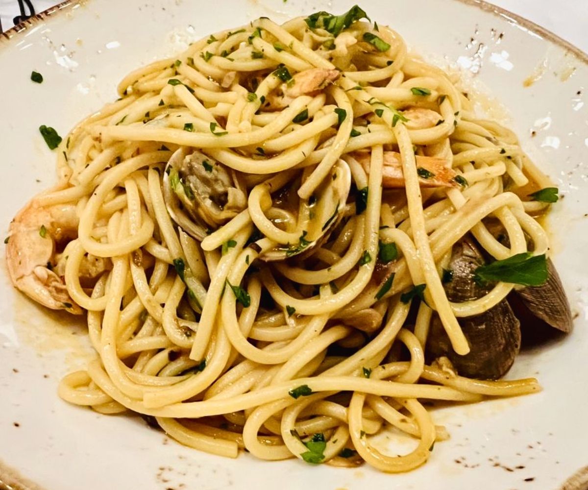 Spaghetti con Gamberi & Vongole at scala osteria in napa, ca