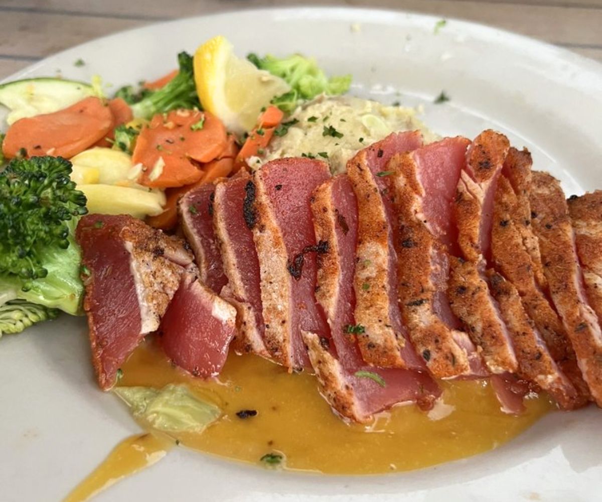 Blackened Ahi Tuna at Coconut Jack's in Bonita Springs, Florida