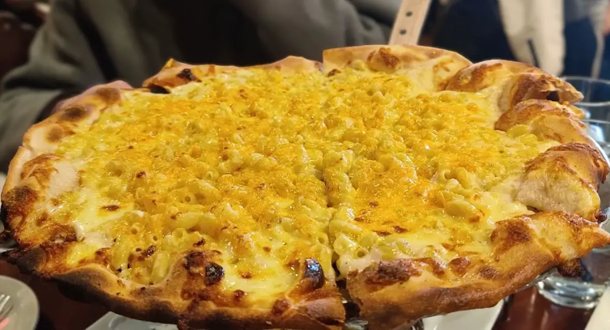 Mac 'N Cheese Pizza at Rustique Pizzeria + Lounge in Green Bay, WI