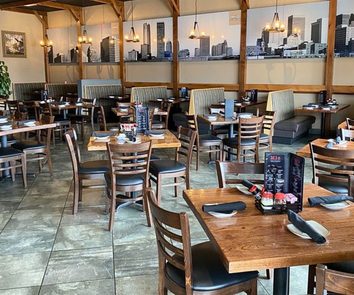 dining area at Mio's Italian Kitchen in Edmond, Oklahoma