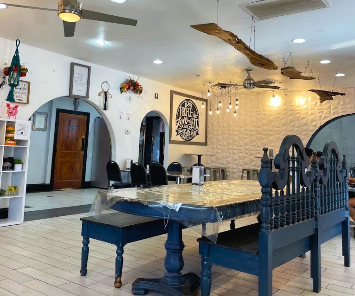 dining area at Curb Side Bistro in Odessa, Texas