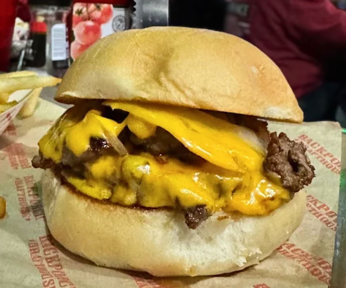 cheeseburger at Backporch Drafthouse in Lawton, Oklahoma
