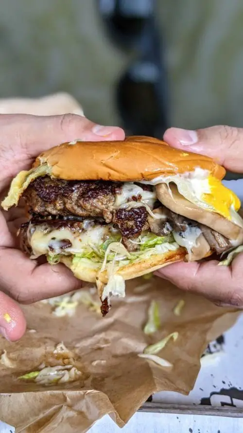 GRINDHOUSE KILLER BURGERS - Burger