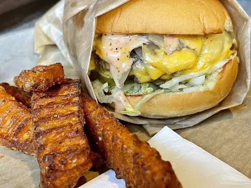 GRINDHOUSE KILLER BURGERS - Burger