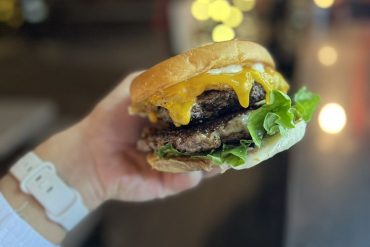 THE BURGER JOINT Burger