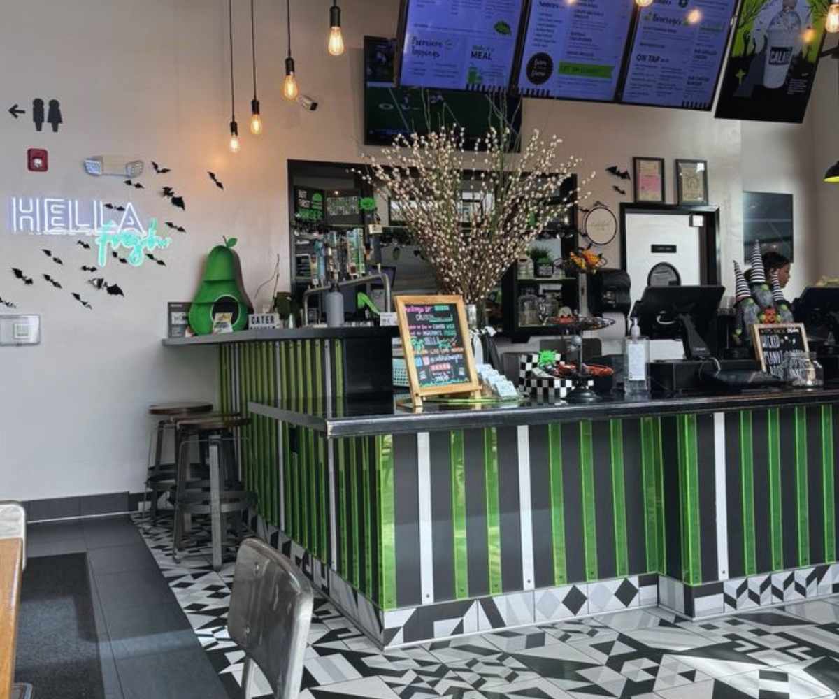 inside calikids burgers n shakes