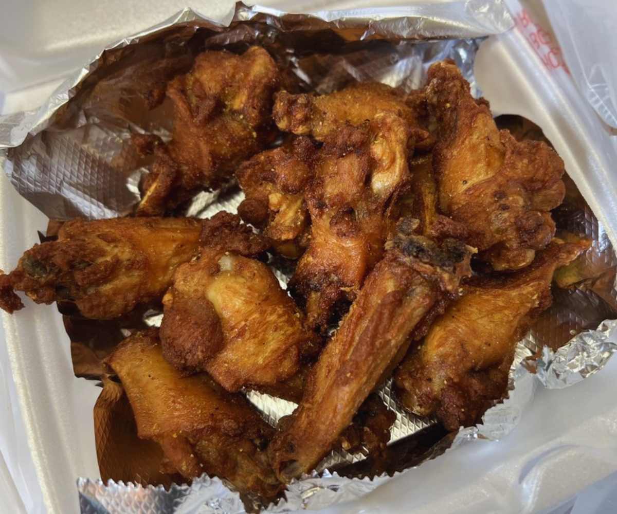 chicken wings at red maple pizza in moreno valley, CA