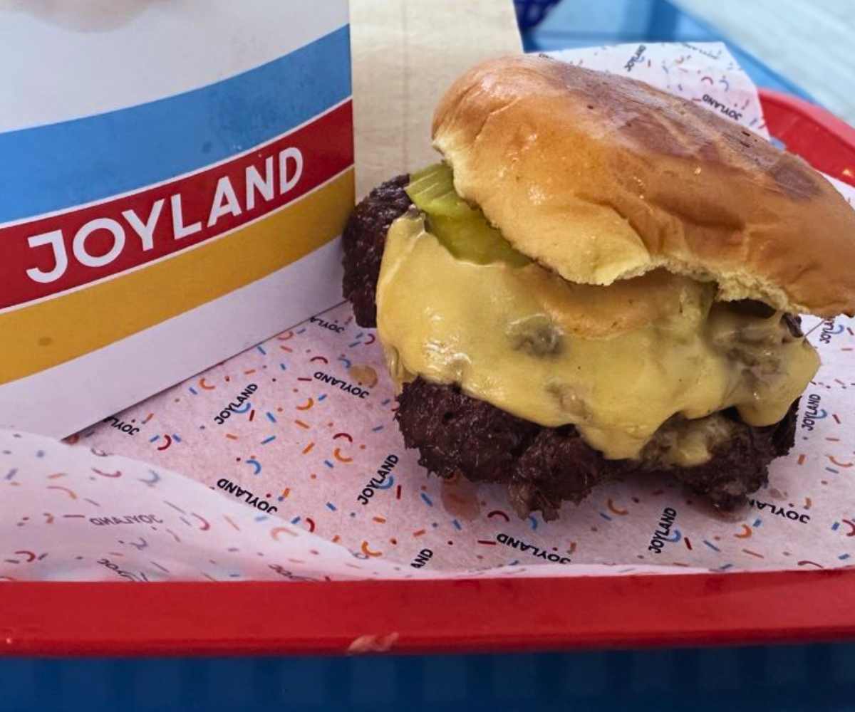 deluxe joy burger at joyland in birmingham alabama