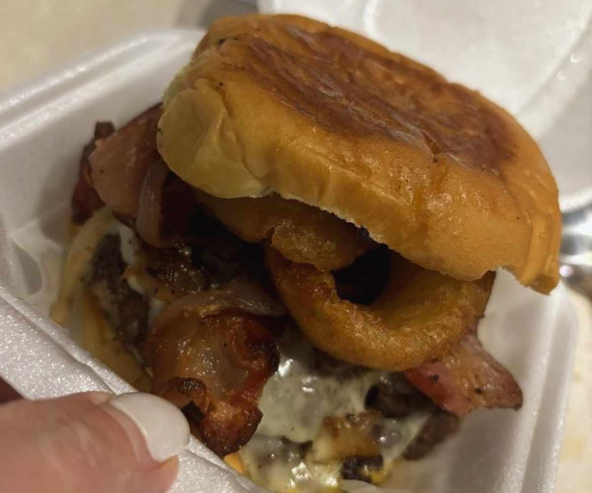 cowboy burger at durb's restaurant in League City tx