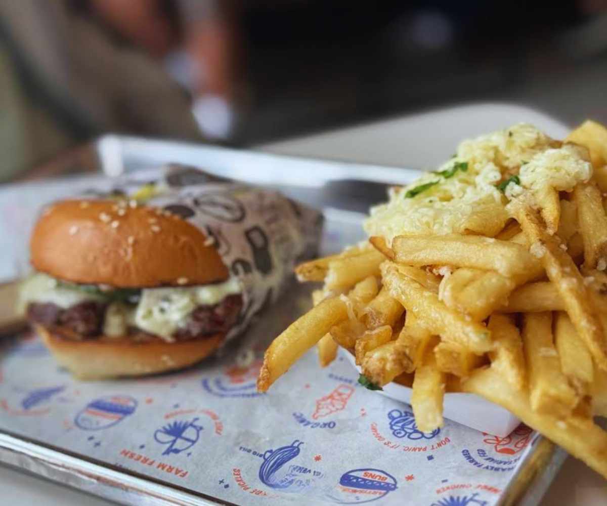 super duper burgers in Daly city california