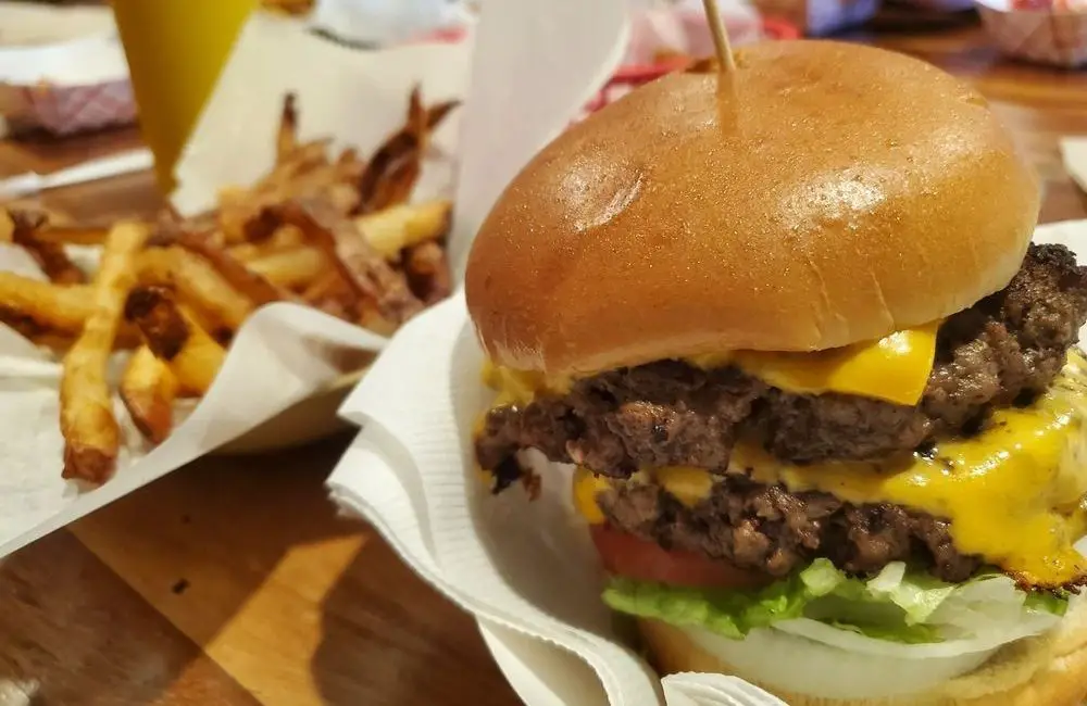 STELLA'S BAR AND GRILL