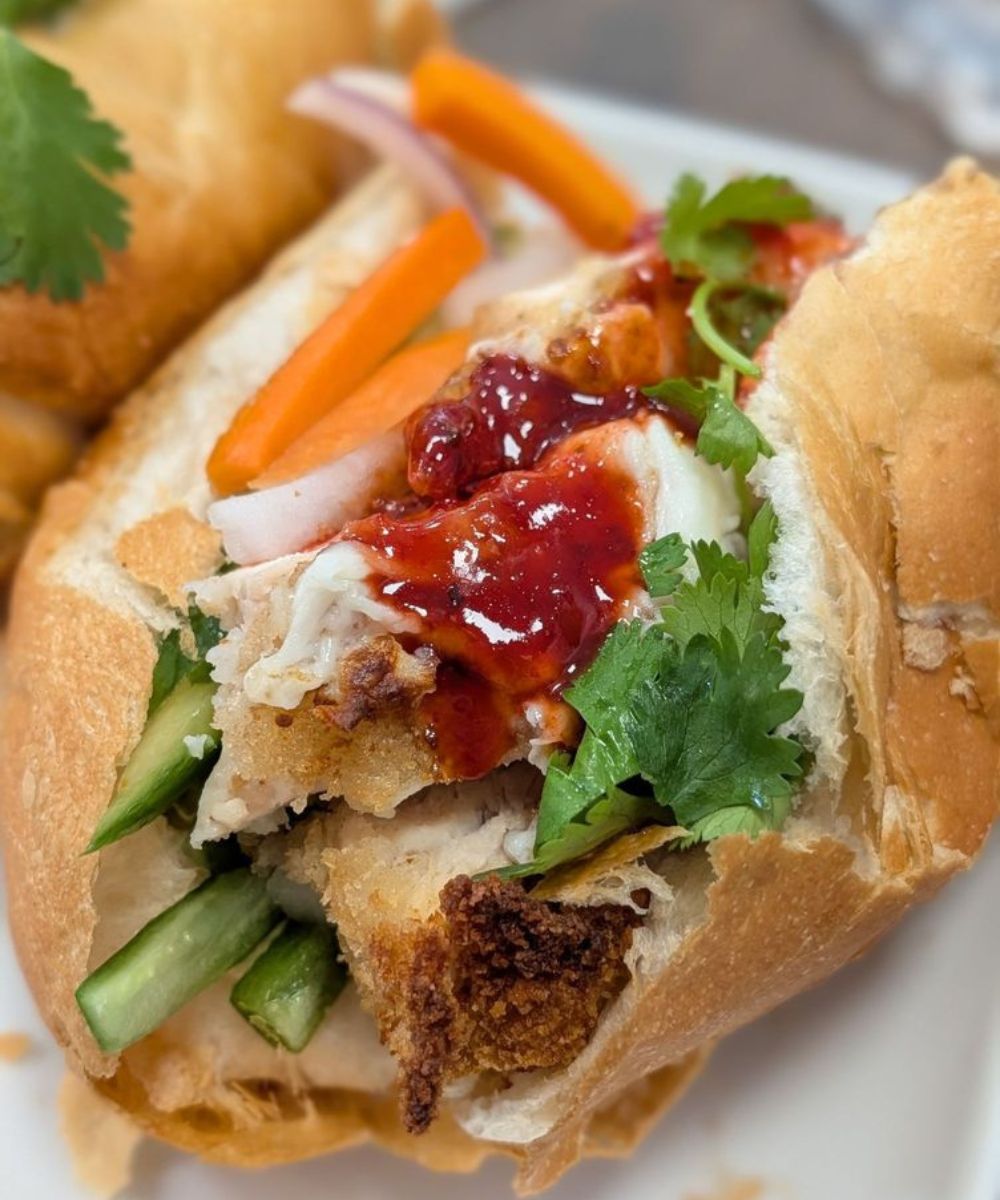 GOLDEN BANH MI