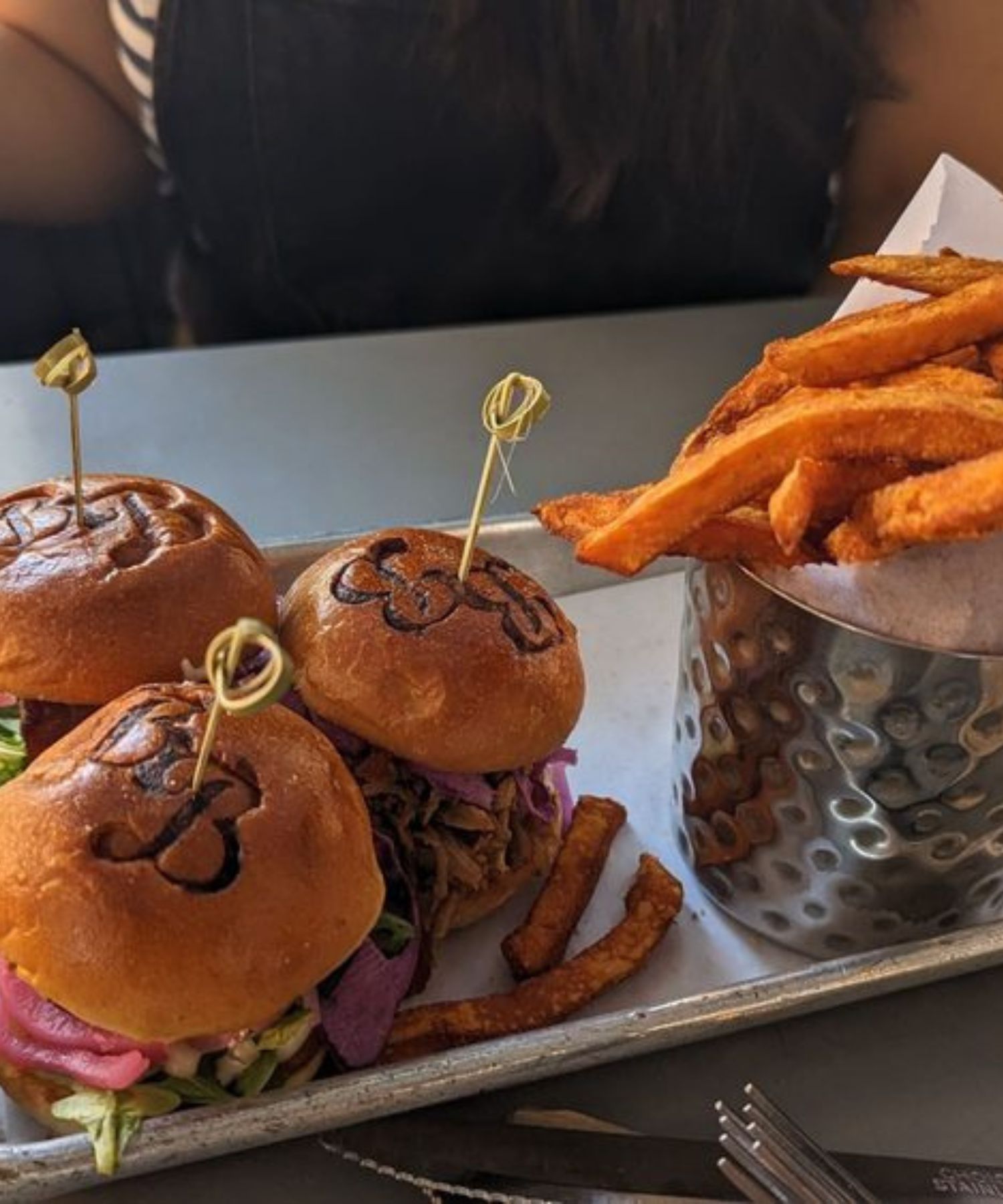 BROOKLYN BURGERS & BEER