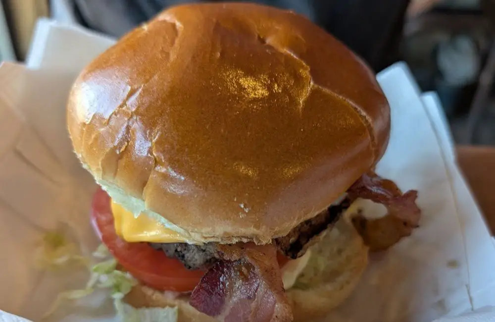 STELLA'S BAR AND GRILL