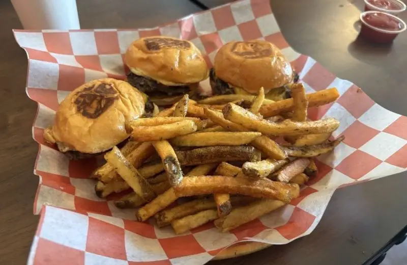 M&O STATION GRILL+COCKTAILS