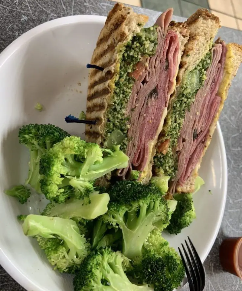 PINEGROVE MARKET AND DELI