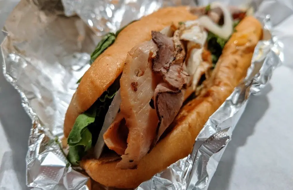 GINO'S DELI STOP N BUY